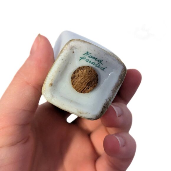 Vintage Hand Painted Salt & Pepper Shakers Gold Floral Square White Ceramic - Picture 7 of 9